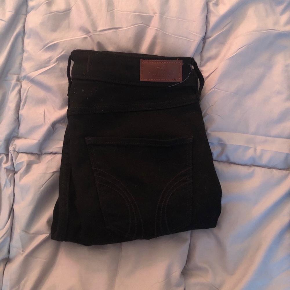 hollister black ripped jeans